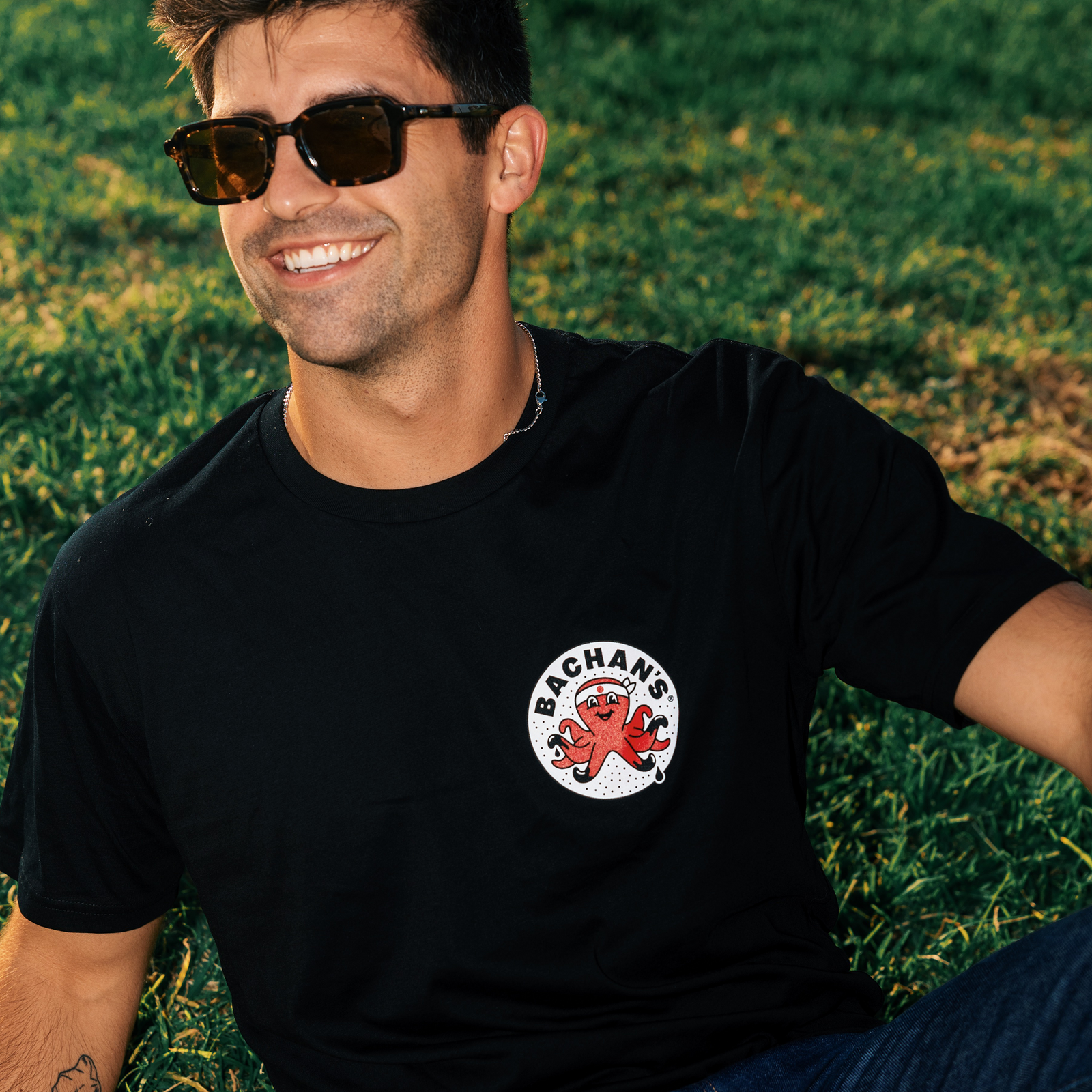 Knuckles Graphic Tee G1